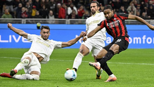 Var e arbitro che pasticcio, corrida a San Siro tra rigori negati, inventati e gol dubbi