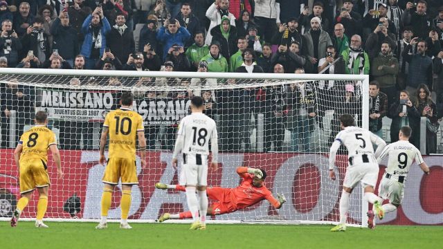 che regalo ai bianconeri, il caso dei fuorigioco su due gol