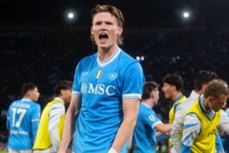 McTominay e Anguissa mandano Conte in paradiso. Lautaro gestaccio a Conte