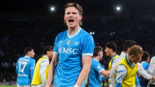 McTominay e Anguissa mandano Conte in paradiso. Lautaro gestaccio a Conte