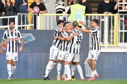 Okaka-gol, non segnava in Italia dal 2021. L'Ascoli vince il derby atteso 39 anni, Capuano parte male