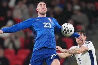 Vlahovic infortunio: quanto sta fuori con la Juve, la diagnosi