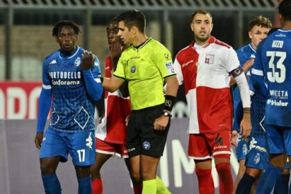 Rimini-Ascoli sospesa per cori razzisti, dirigente Picerno tuona: siete senza spina dorsale