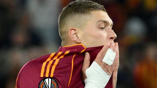 Roma capolista senza più attaccanti, mazzata su Dovbyk e Dybala è ancora ko come Bailey
