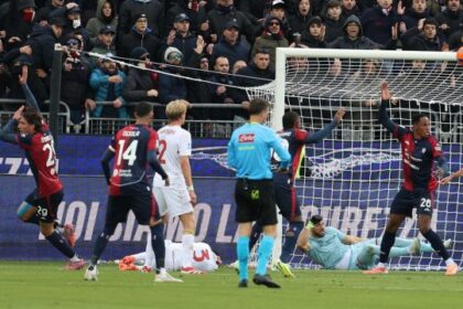 giallo su gol fantasma, svista di arbitro e Var su rete annullata poi la frittata di Caprile