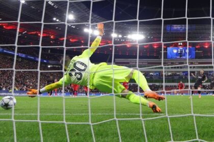 parate mostruose per far dimenticare Gigio Donnarumma