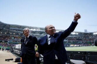 "La società non è in vendita". Ma i tifosi hanno perso la pazienza