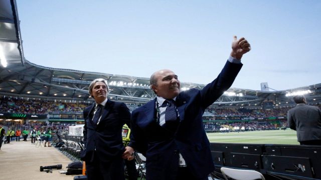 "La società non è in vendita". Ma i tifosi hanno perso la pazienza