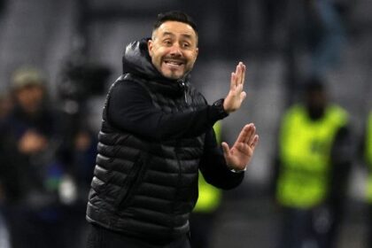 Marsiglia-Atalanta, Benatia: che rapina, arbitro arrogante. De Zerbi: hanno cambiato le regole