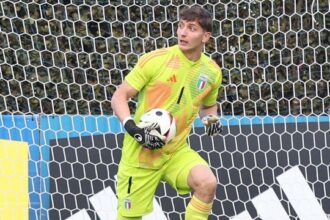 chi è il terzo portiere all'esordio in A, due metri e un titolo già vinto