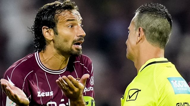 la condanna del Var, gol annullato e due chiamate a vuoto. Villa in ospedale, il bollettino