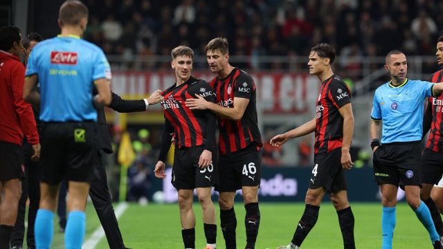 Milan-Roma, Saelemaekers nel ciclone per l'esultanza, rischia anche l'arbitro che lo scalcia: bufera a San Siro