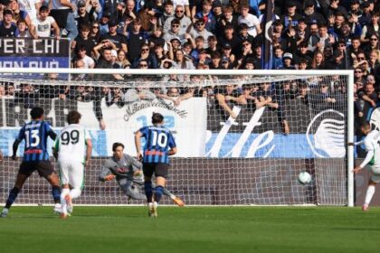 Berardi condanna Juric, la Dea chiede un rigore, la reazione di Lookman al cambio