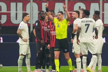 Milan-Lazio, Adani sceglie la foto di un cimitero: “E’ morto il mestiere dell’arbitro”. Condò ribalta tutto: “Collu è un genio”