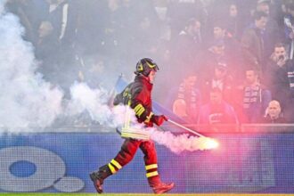 tifosi inferociti e squadra negli spogliatoi fino a mezzanotte. E torna Lombardo