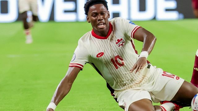 una corrida con sei espulsi