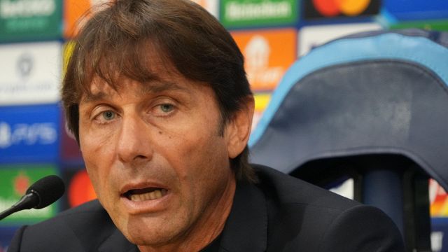 la conferenza show e l’ennesimo attacco a Marotta e Var