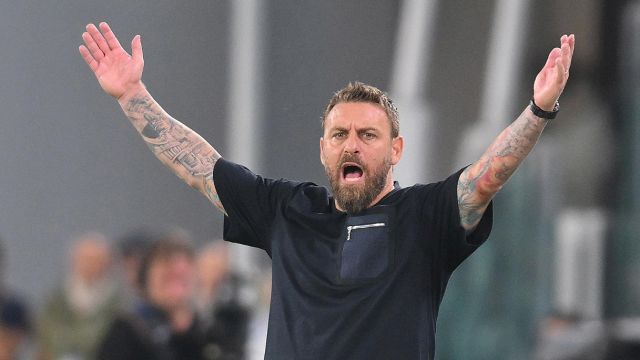 contratto in stile Spalletti ma con la Fiorentina non ci sarà. Assalto social dei tifosi della Roma