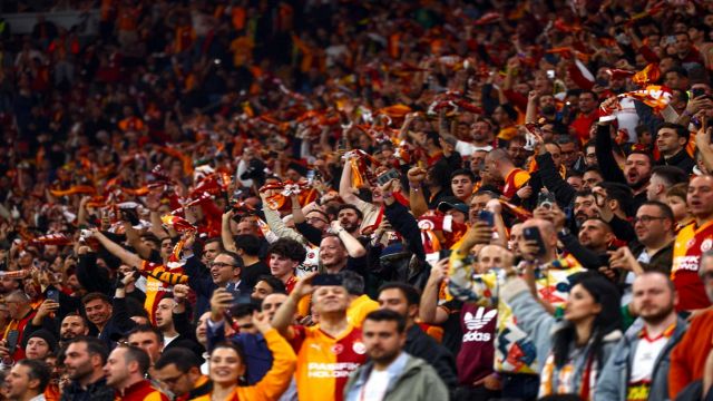 in carcere 7 arbitri e il presidente di un club, più di mille giocatori coinvolti