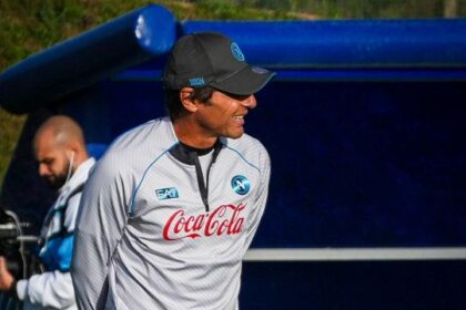 Napoli, dov’è Conte? Tecnico assente all’allenamento, intanto il malumore di Lang contagia il c.t. dell’Olanda