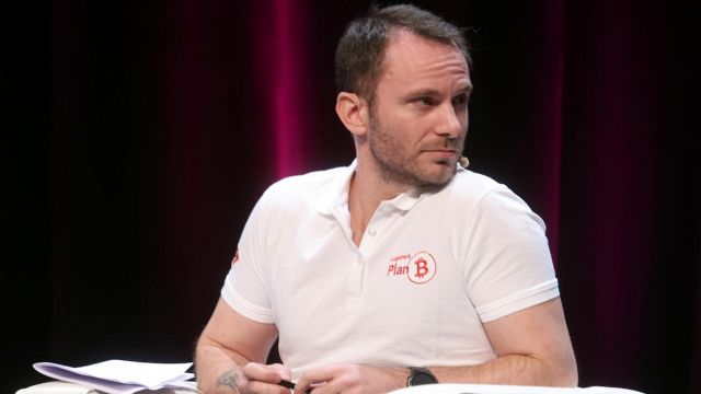 la società di Ardoino giudicata rischiosa, cosa cambia per Elkann