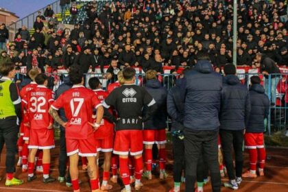 Bari, la prima di Vivarini è un incubo: manita dall’Empoli. De Laurentiis e la squadra constati. Di Cesare: “Figura di m…a”