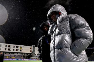 aeroporto bloccato e rientro sospeso, che sta succedendo