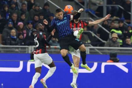 Sozza lo grazia e scatena la bufera social