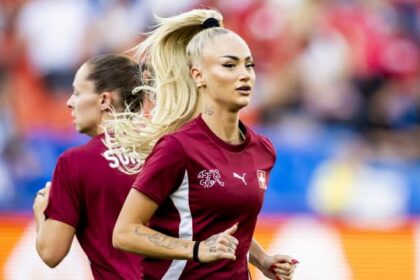 i ladri svaligiano l'appartamento dell'ex Juventus, lo sfogo è social