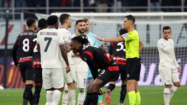 Milan, Collu scatena il caos sui social. I tifosi di Inter, Juventus e Napoli: “Scudetto già deciso”