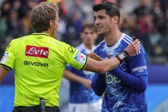 Morata dà i numeri e lascia il campo, il Var fa infuriare i sardi