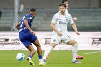 niente rosso a Bisseck, esplode il Bentegodi, proteste per un rigore su Pio