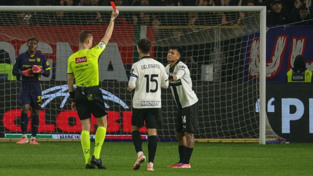 7’ di follia per Ordonez, giallo sul gol di Castro, campo impraticabile