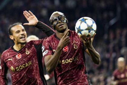 Osimhen vola, Mourinho piange, la classifica completa, la posizione delle italiane