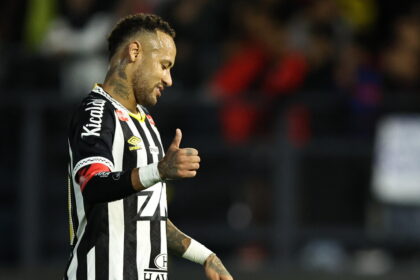 Neymar pronto a rinnovare col Santos per un posto ai Mondiali col Brasile - Calcio