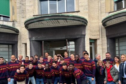 Calcio: visita al Gaslini per i giocatori del Genoa - Calcio