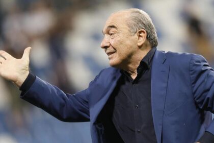 Commisso: "La Fiorentina non è in vendita. Tifosi stateci vicini"