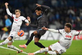 Cagliari, infortunio felici: è rottura del crociato, ma continua a giocare