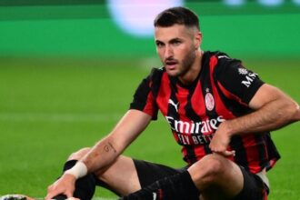 Milan, Gimenez si opera alla caviglia e cerca una nuova squadra