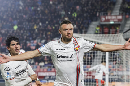 La Cremonese di Vardy ferma la corsa del Bologna al terzo posto CRONACA e FOTO - Calcio