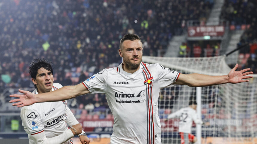 La Cremonese di Vardy ferma la corsa del Bologna al terzo posto CRONACA e FOTO - Calcio