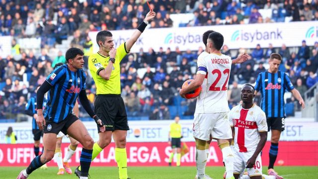 rosso choc dopo mezzora, duro attacco alla Lega, la Dea affronterà la Juve ai quarti