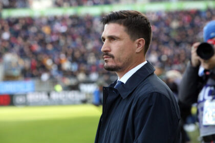 L'esultanza di Pisacane proietta il Cagliari verso la sfida con l'Atalanta