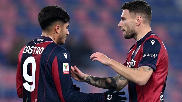 la risolve Castro, sprazzi di Rowe, Benedyczak illude. Si rivede Immobile