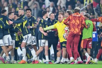 rissa nel derby di Istanbul contro Skriniar, scoppia il putiferio