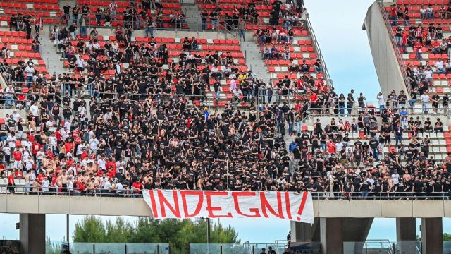 tutti in piazza contro De Laurentiis, Avellino pari con giallo finale, Monza fermato in casa
