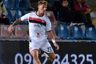 per due volte l’arbitro al Var non cambia idea, che fortuna sul gol partita