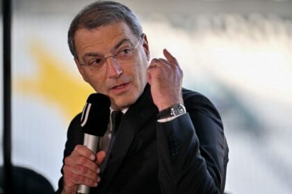 Comolli incompetente, screanzato e maleducato anche con i membri del Cda, ha fatto solo guai