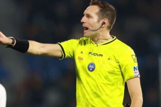 Bari-Pescara che follia, 2 rigori sbagliati, 8 gialli e 3 rossi. Calvarese massacra l'arbitro Marcenaro