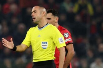 la designazione “alternativa” infiamma il web  